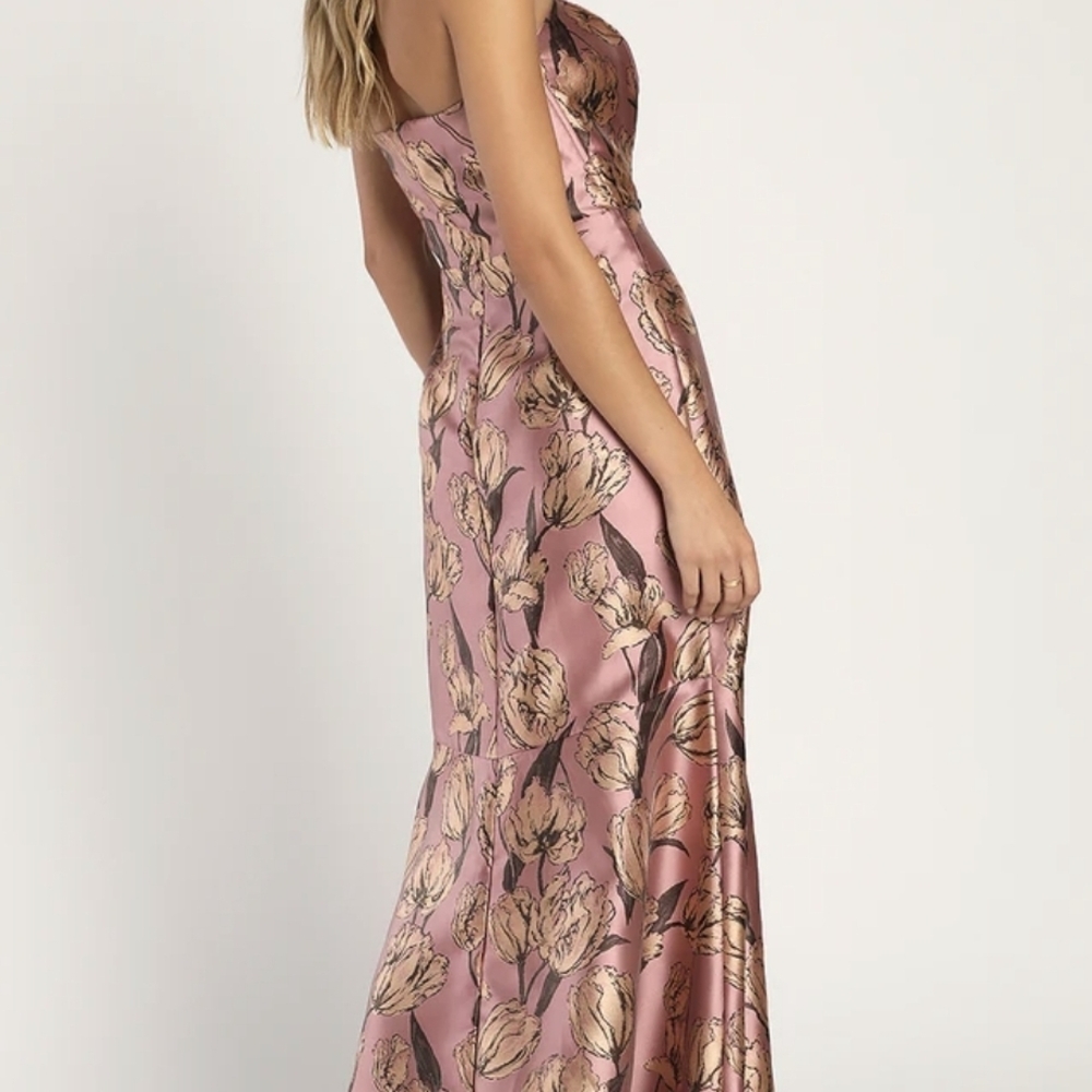 Lulu's Pink Sweetheart Gown for Weddings